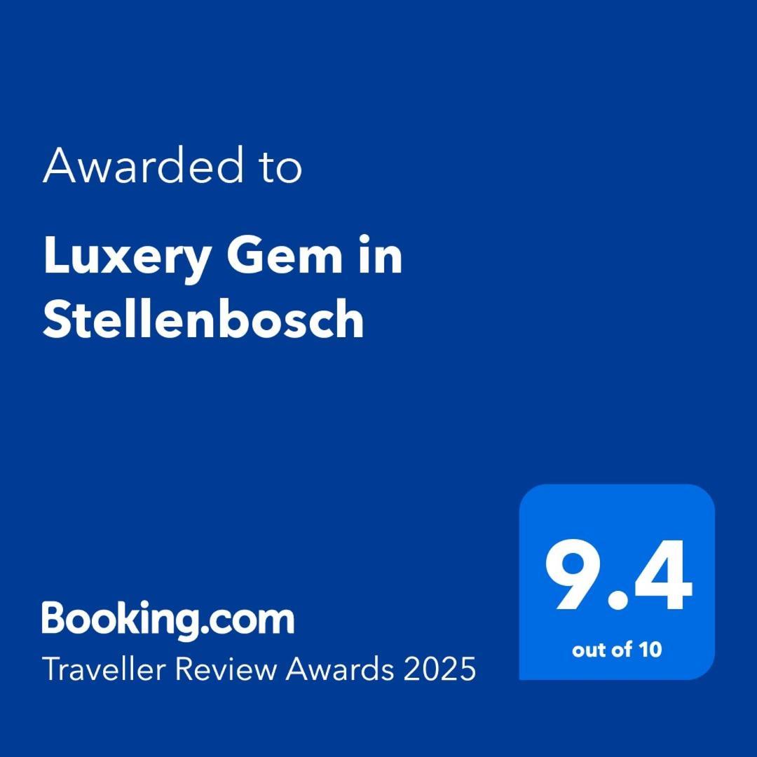 Designer Luxe Stellies Apartment *